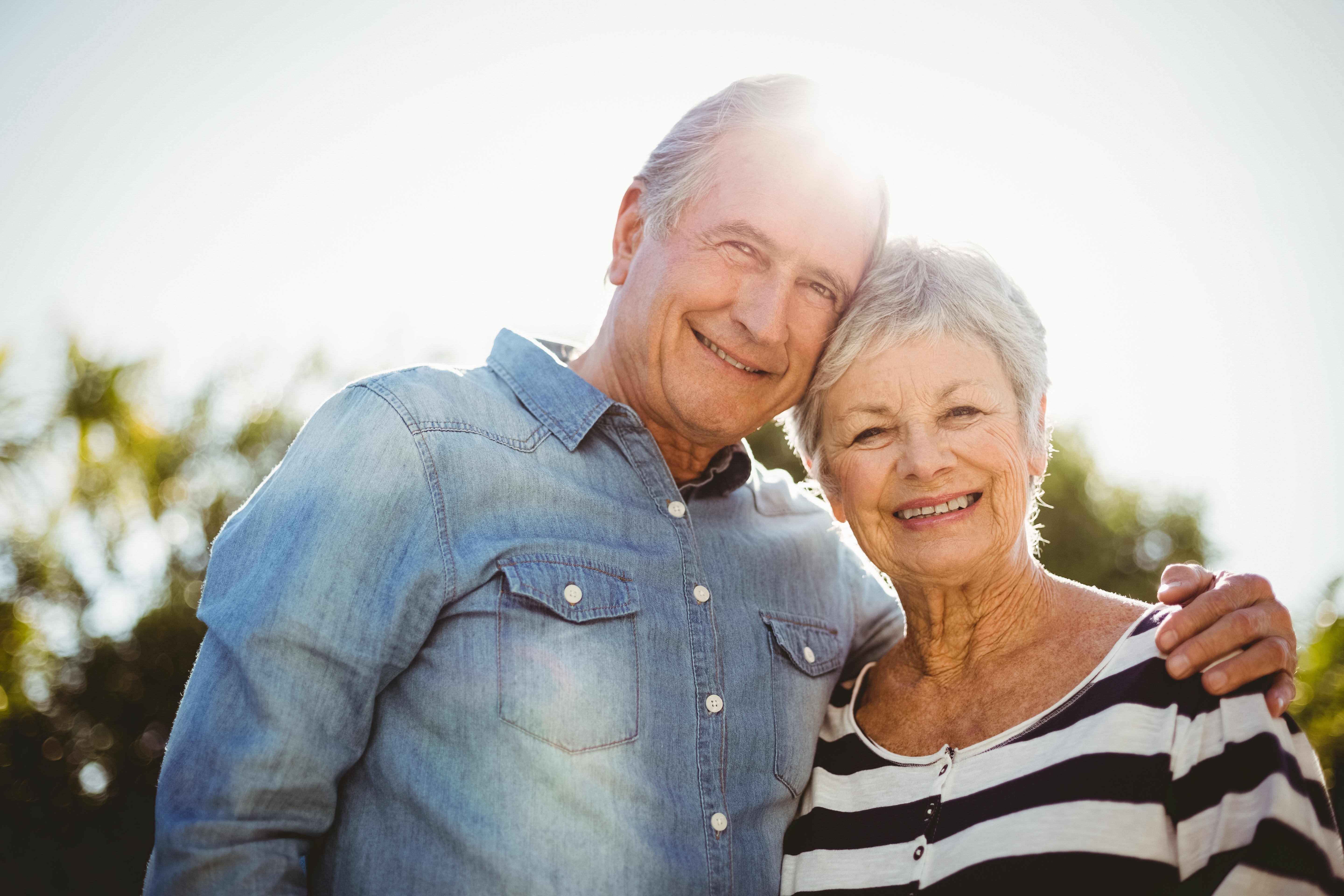 Portrait eines glücklichen Seniorenpaares